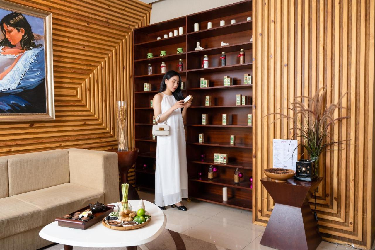 Grand Tourane Hotel Da Nang Bagian luar foto