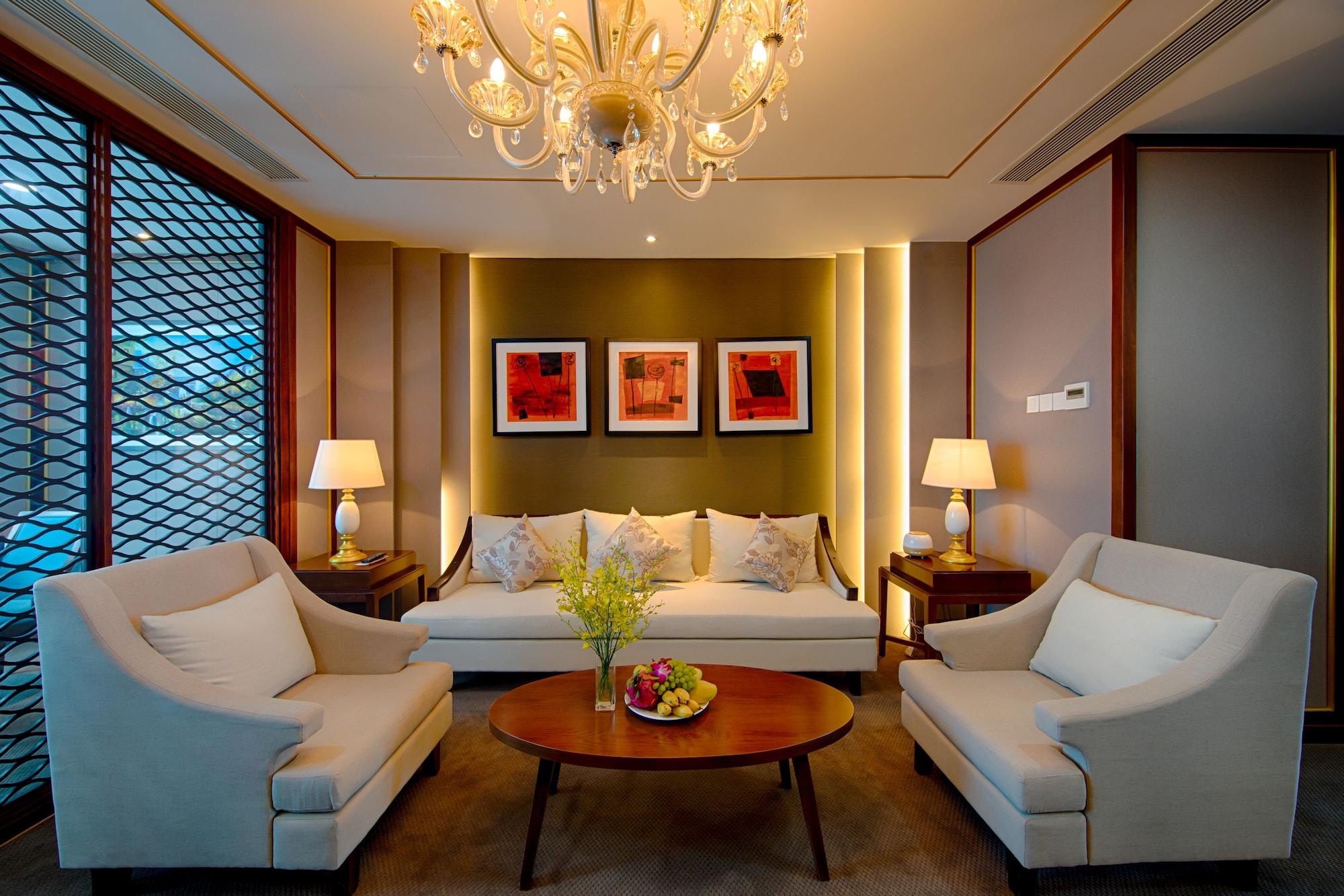 Grand Tourane Hotel Da Nang Bagian luar foto