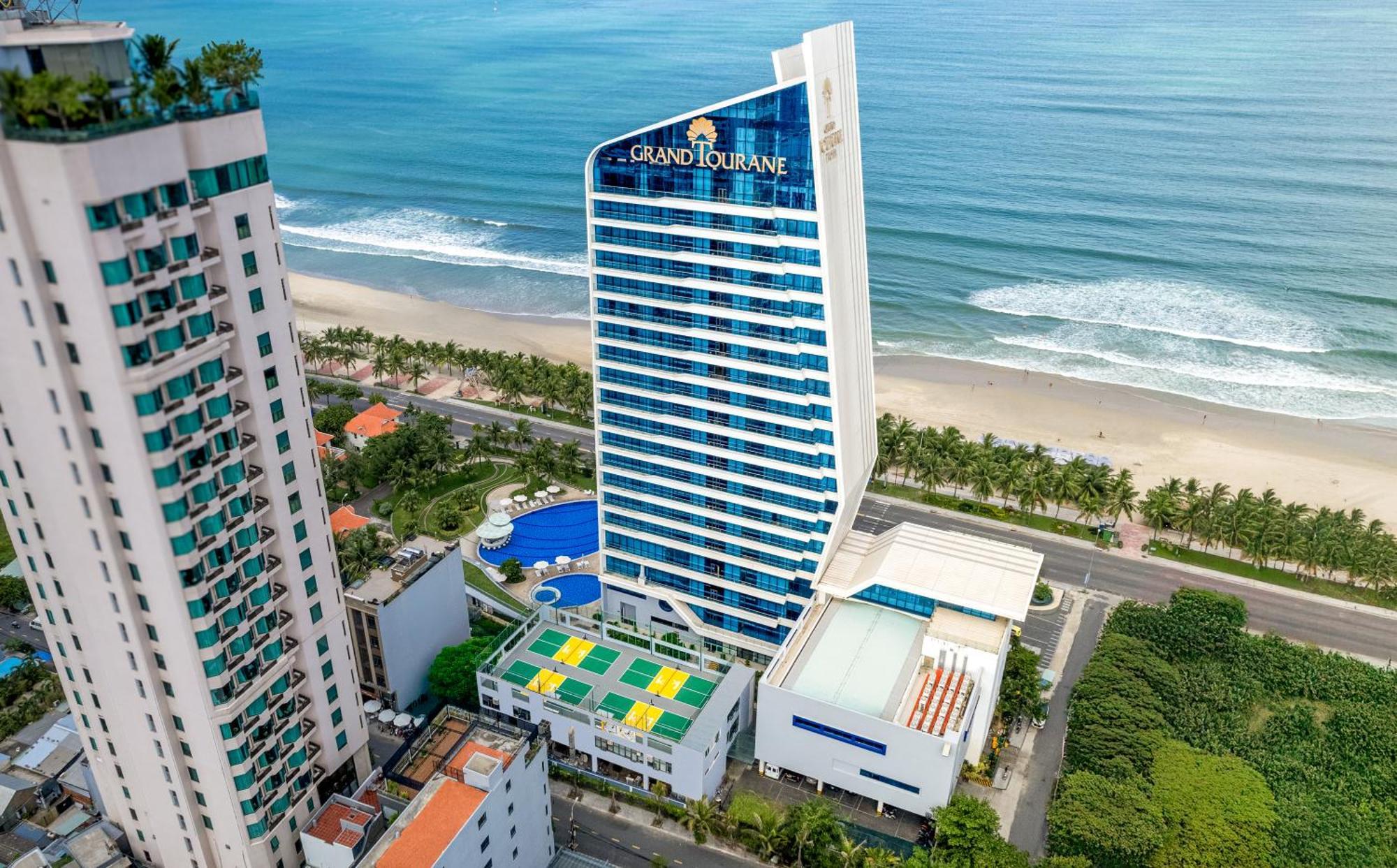 Grand Tourane Hotel Da Nang Bagian luar foto